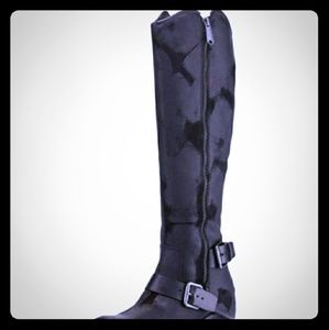 Donald Pliner Dela Boots